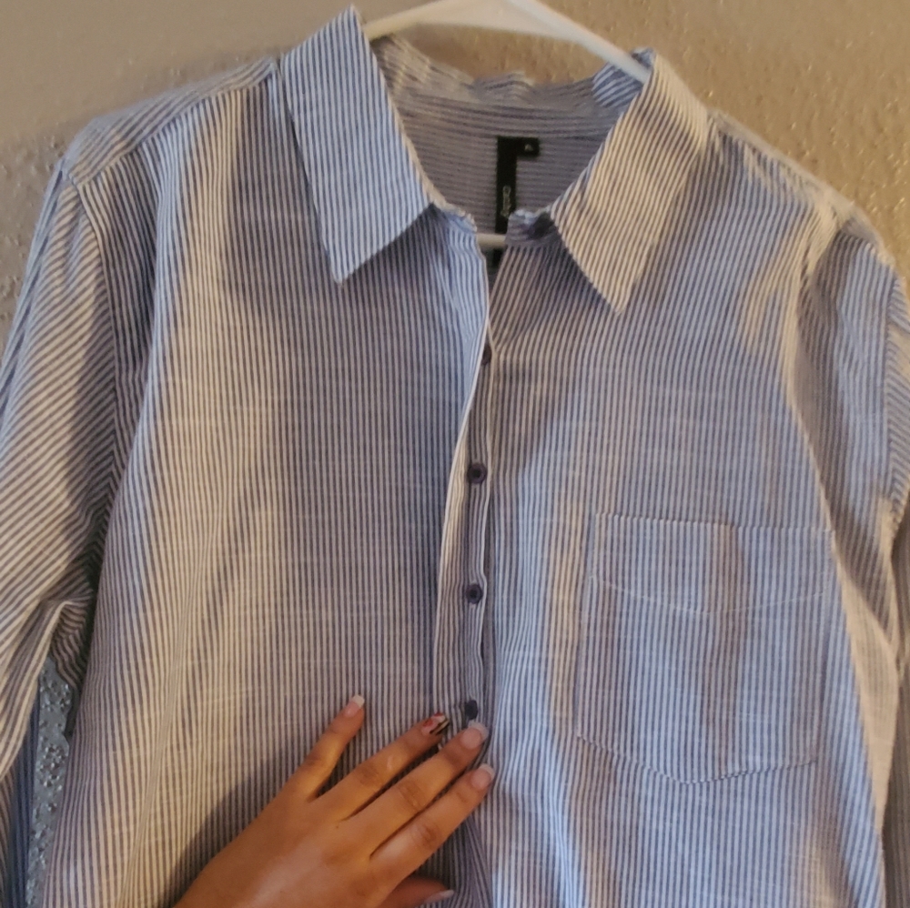 Shirt - Picture 2 of 4